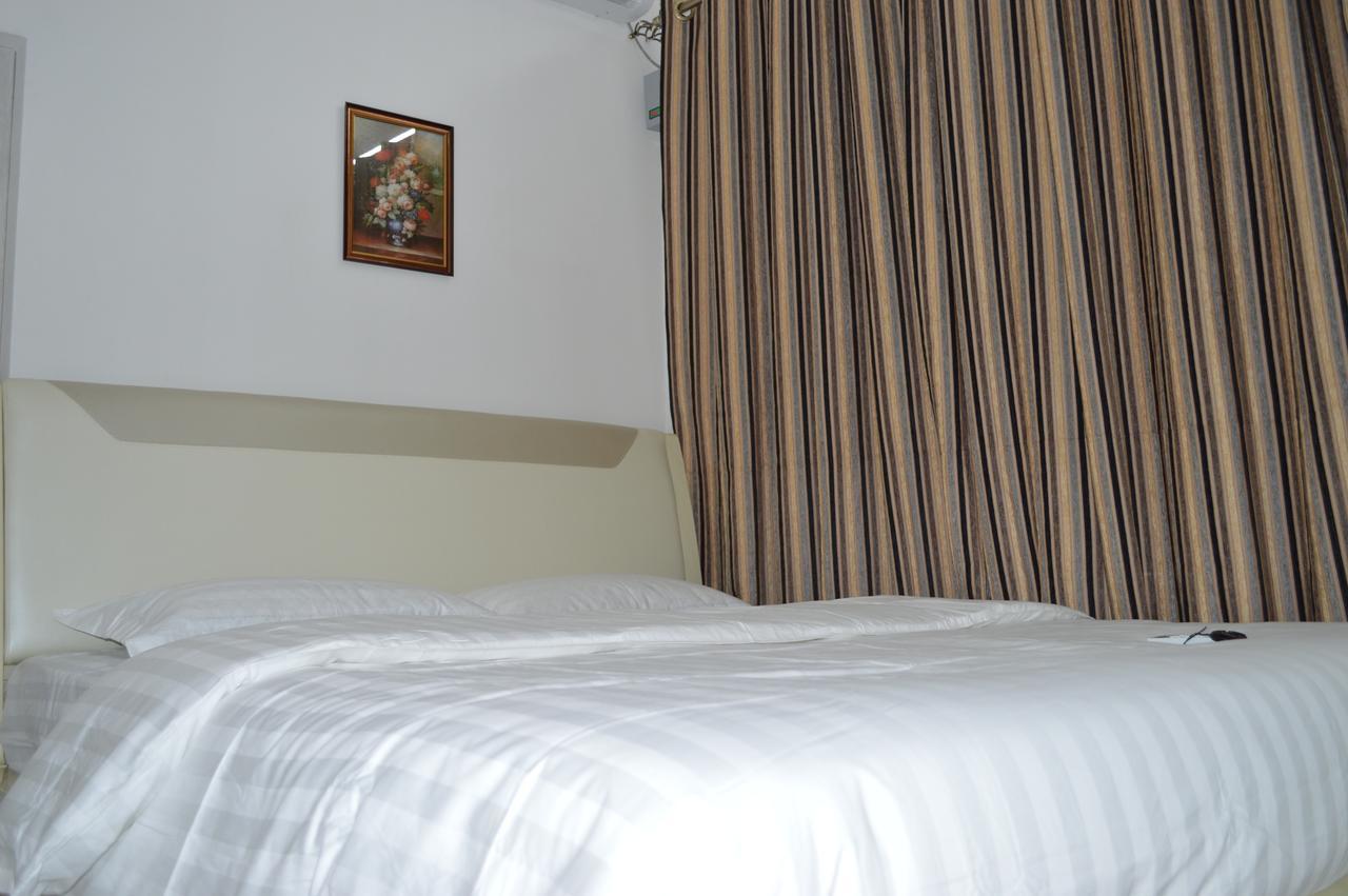 Bluebell Residency Hotel Karaikkudi Esterno foto