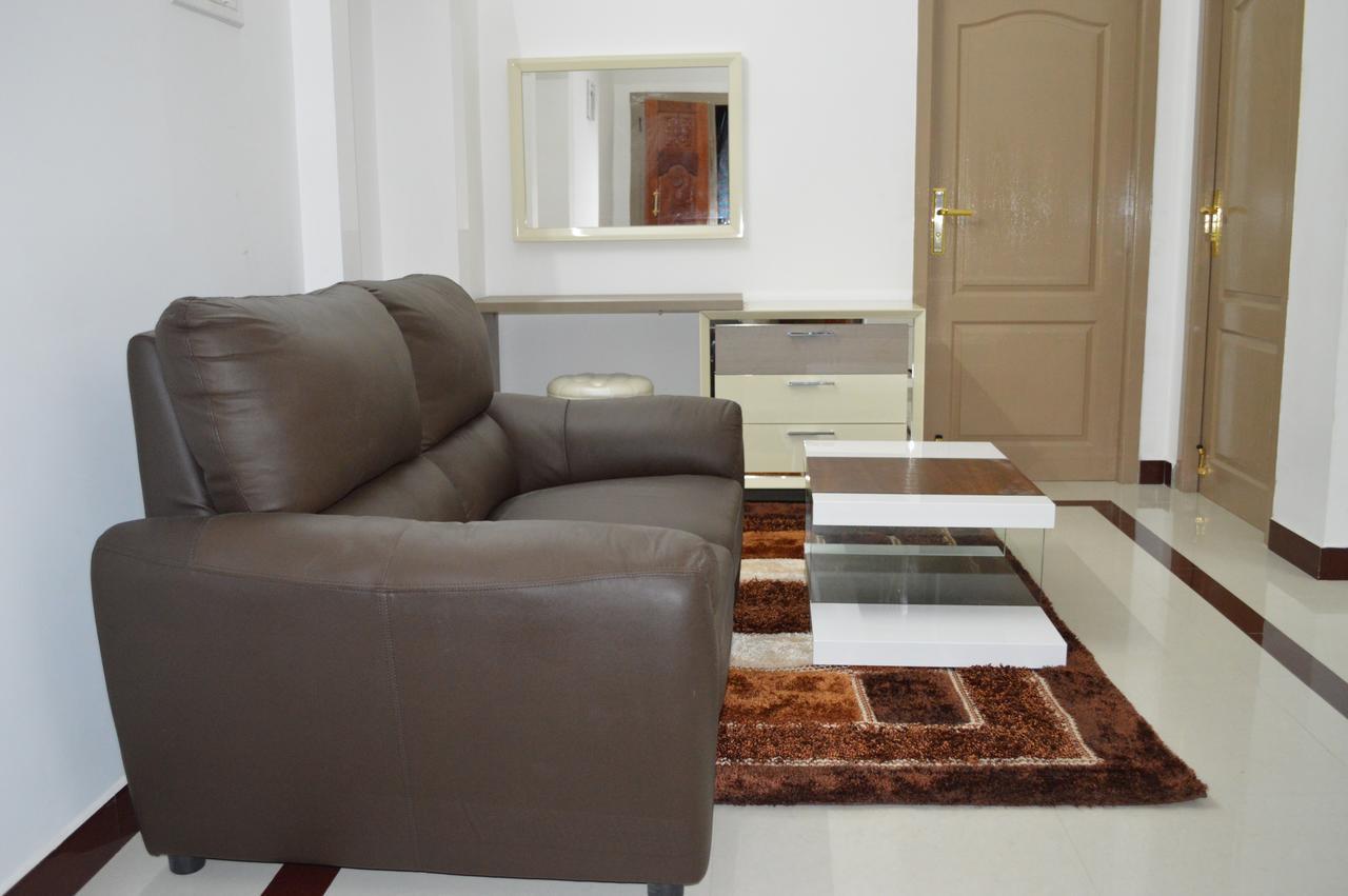 Bluebell Residency Hotel Karaikkudi Esterno foto
